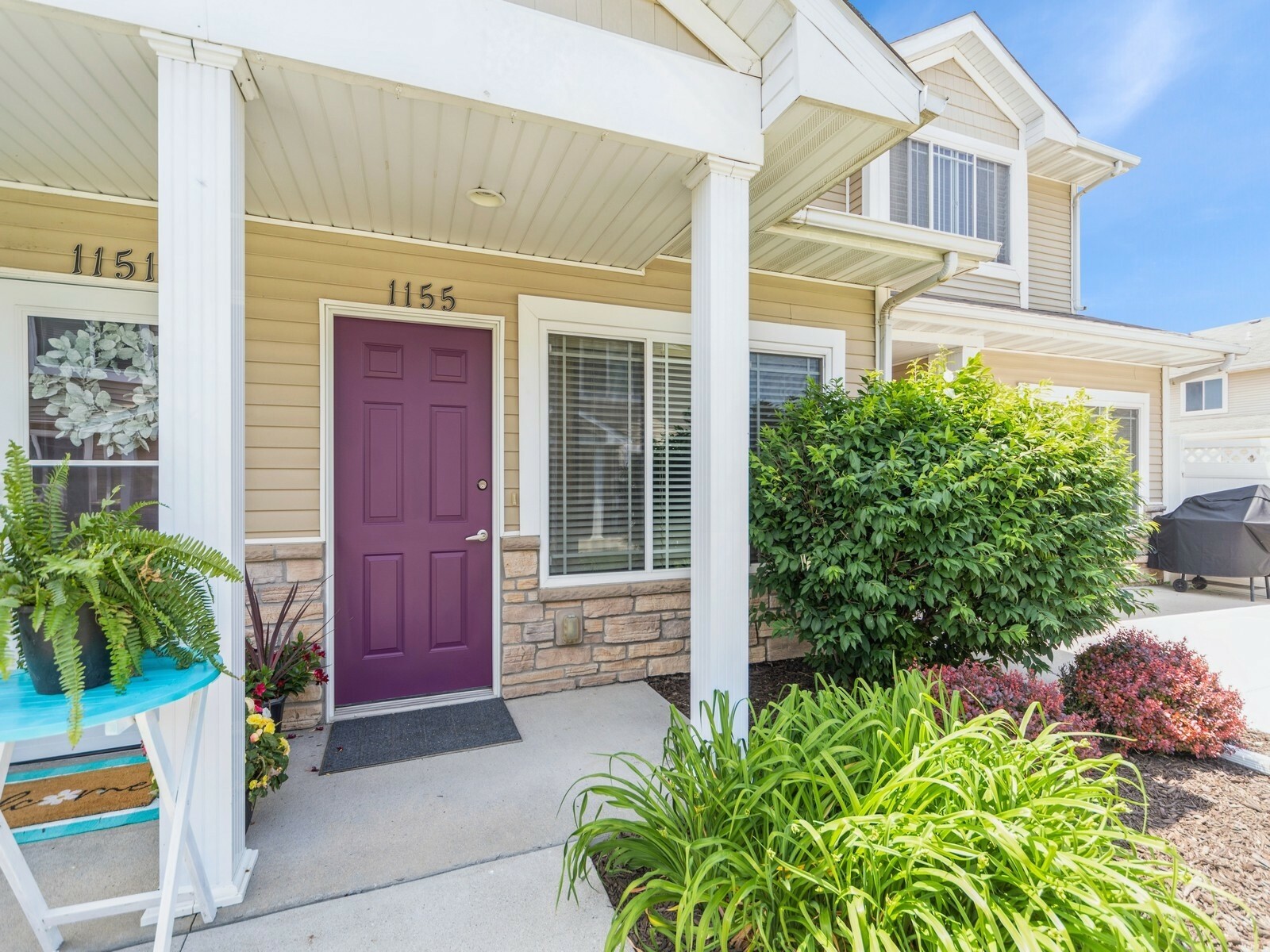 Property Photo: 1155 NE 7th Lane IA 50021