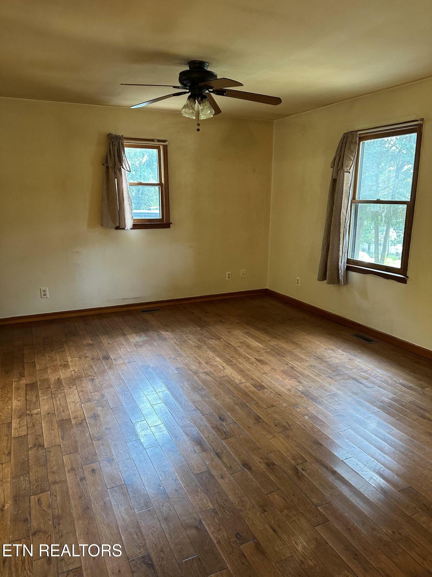 Property Photo: 522 N N Kingston Ave Ave TN 37854