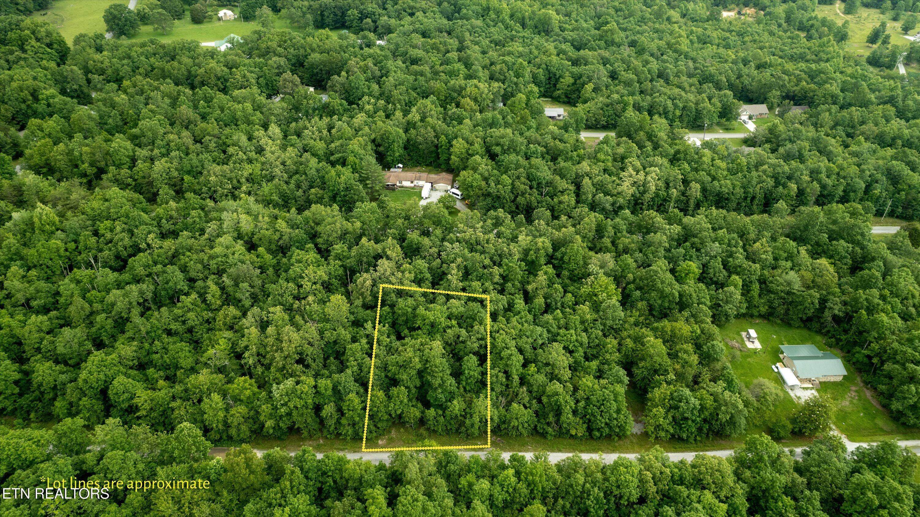 1012 Hopi Drive  Crossville TN 38572 photo