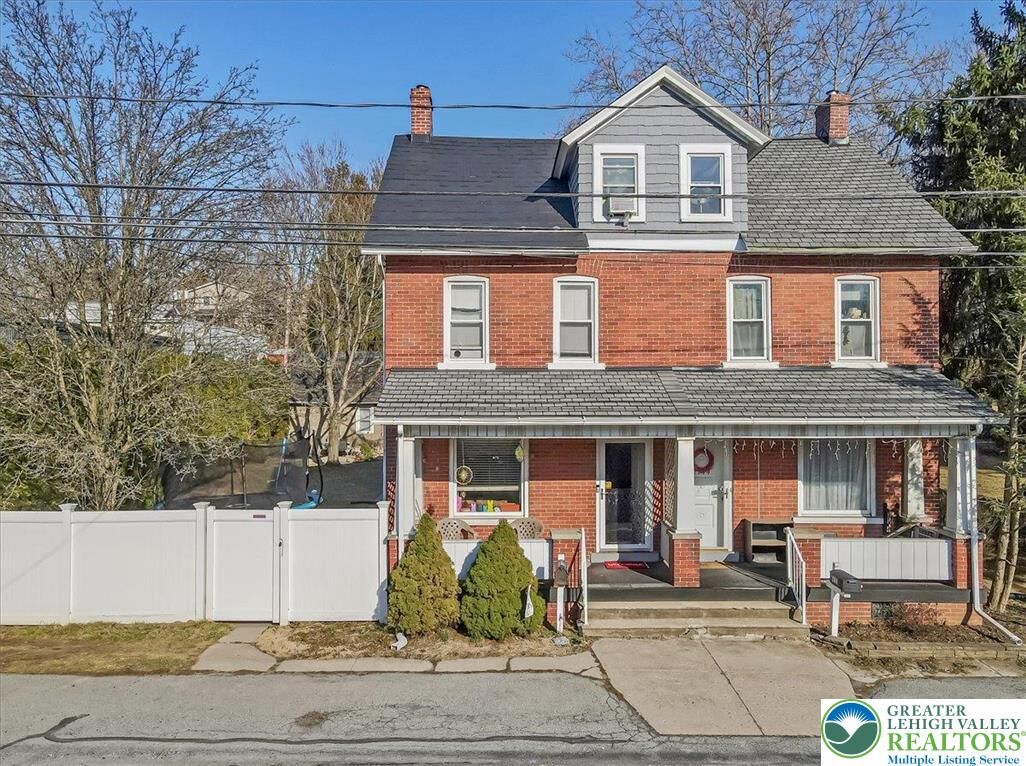 Property Photo:  2146 Willow Park Road  PA 18020 
