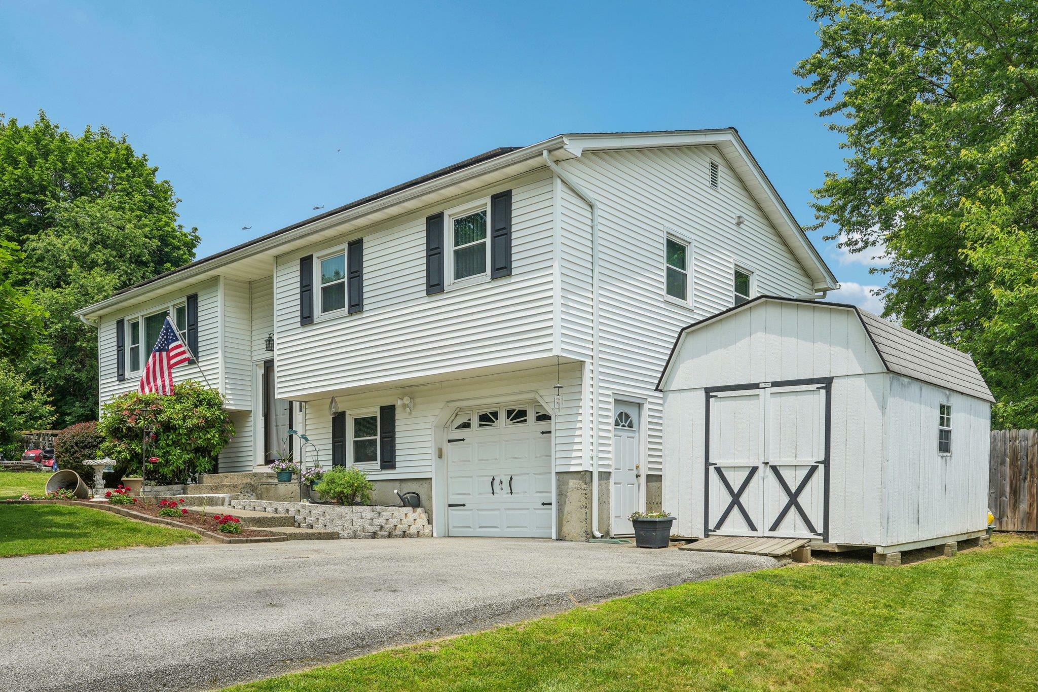 Property Photo: 304 Cloverdale Court NY 12553