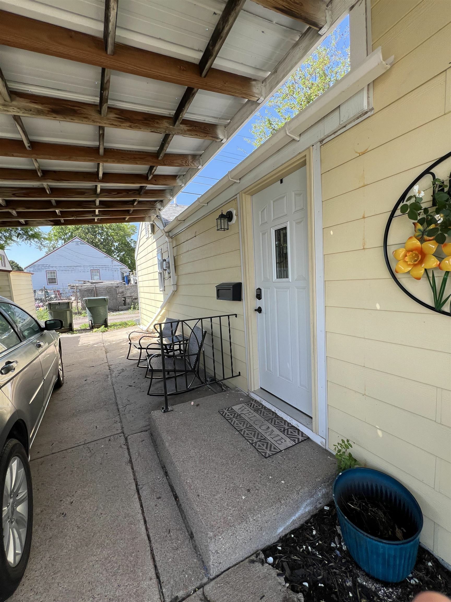Property Photo: 1104 W A Street NE 69101