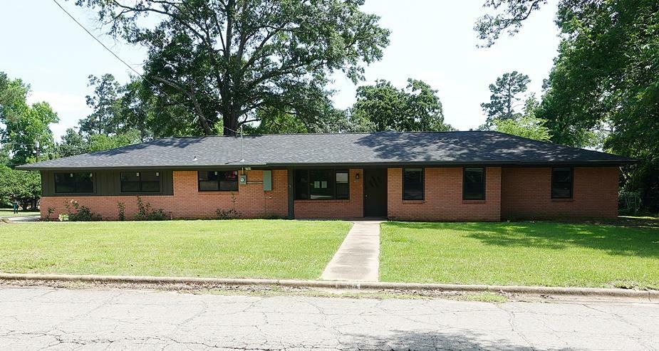 Property Photo: 1009 Mockingbird Lane TX 75964