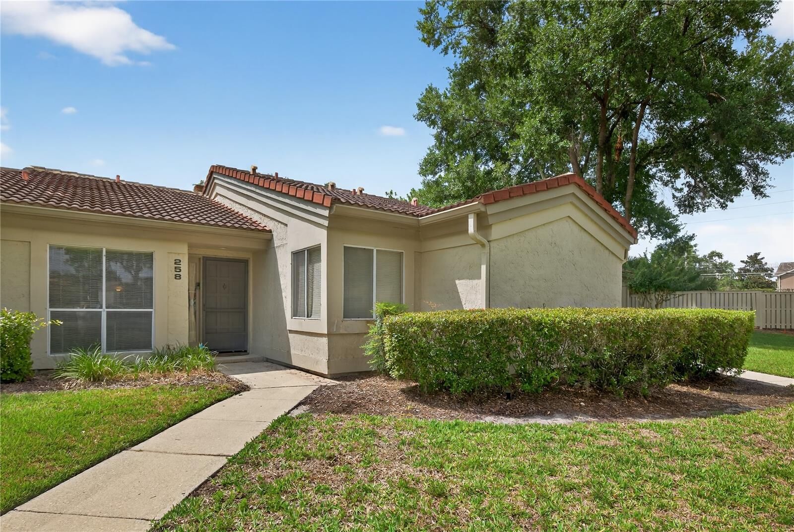 Property Photo: 258 W Sabal Palm Place 22 FL 32779
