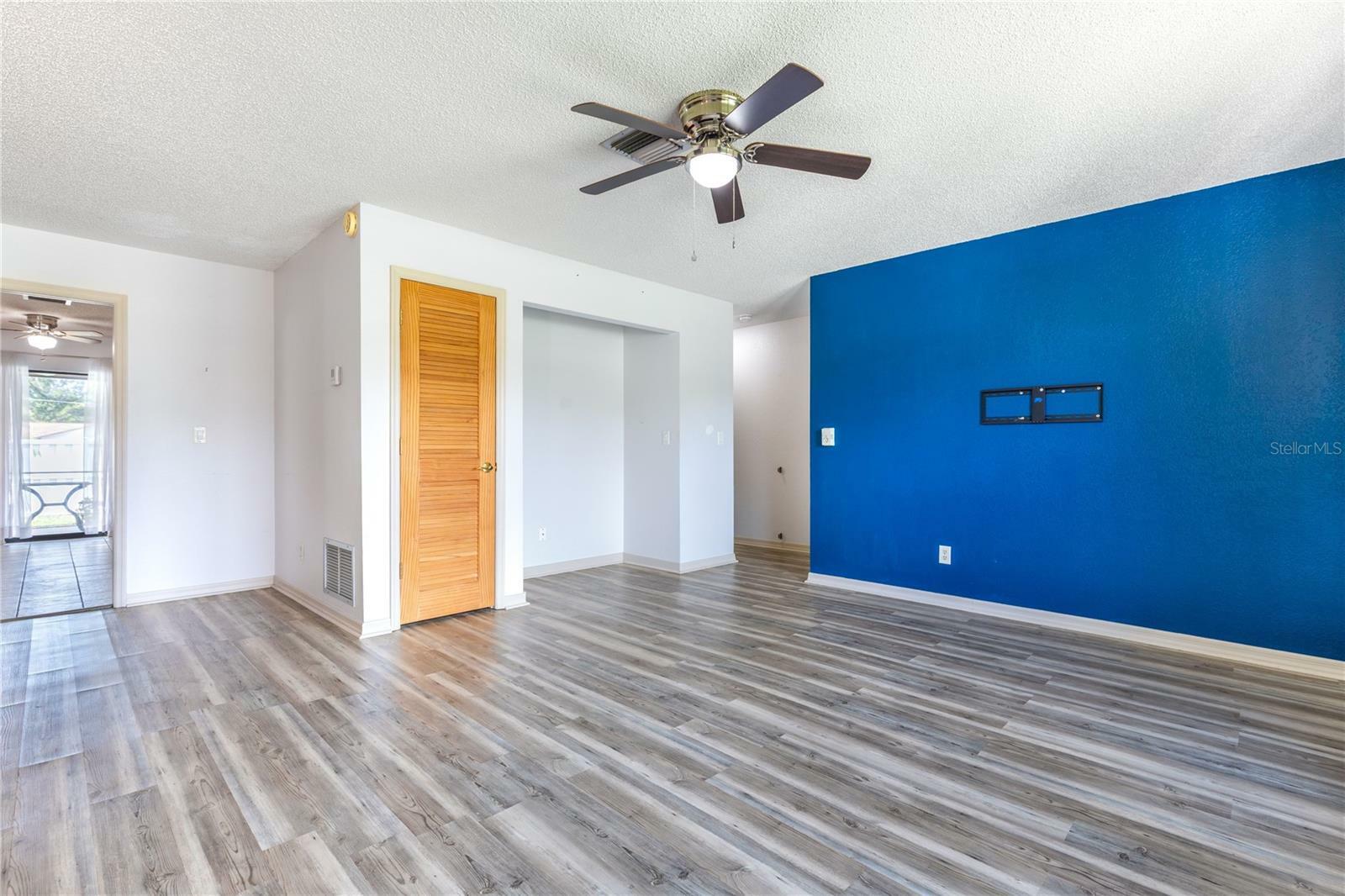 Property Photo: 3242 Nocturne Road FL 34293