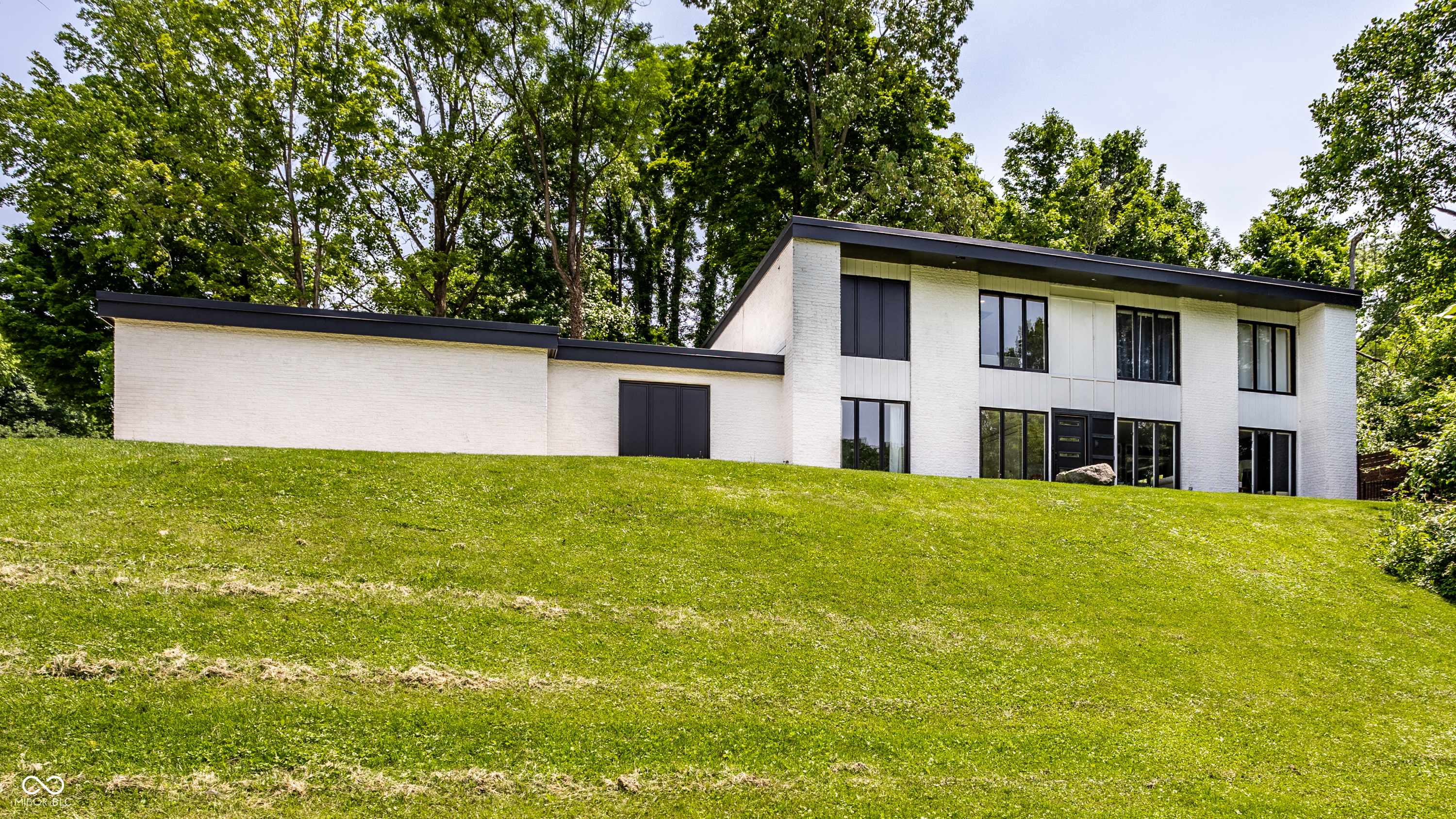 Property Photo: 6164 Afton Crest IN 46220