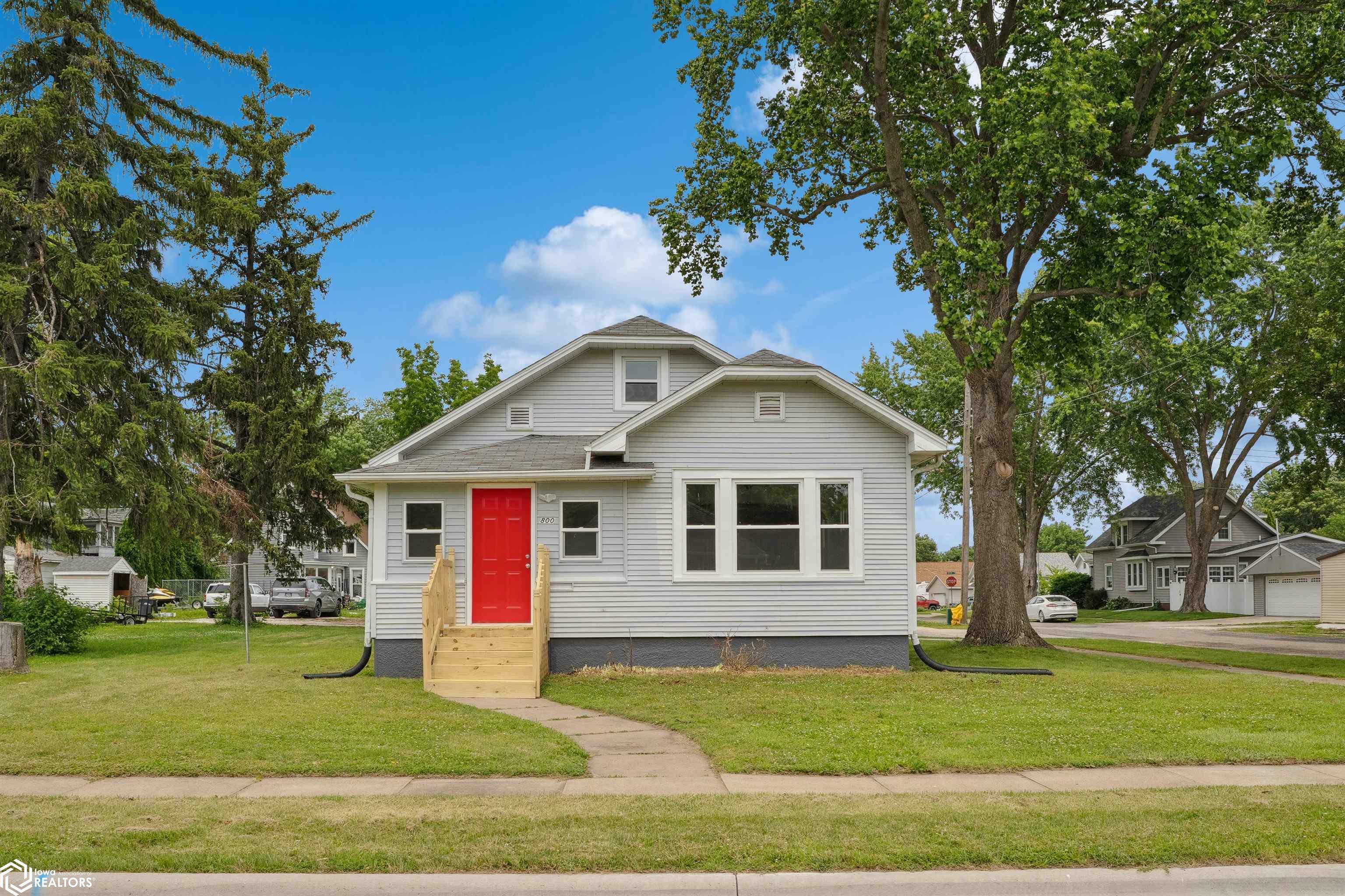 800 Harrison Avenue  Burlington IA 52601 photo