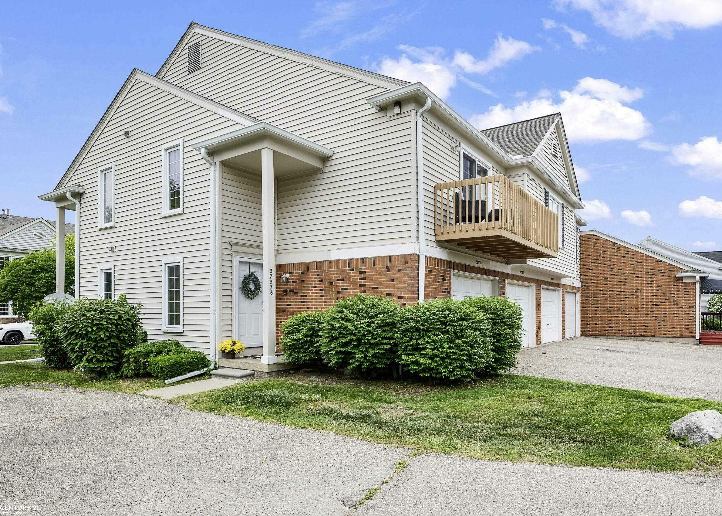 Property Photo: 37576 Stonegate Circle MI 48036