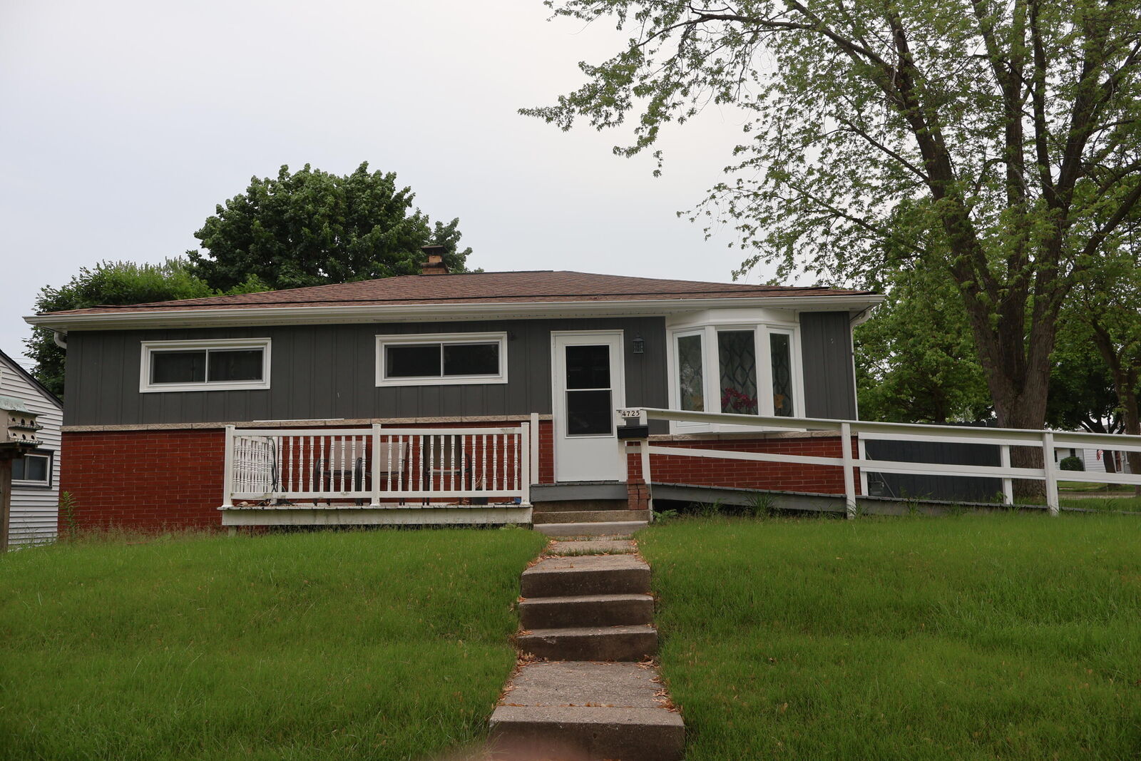 Property Photo: 4725 W Wilbur Ave WI 53220