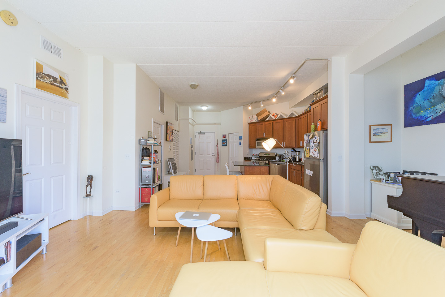 Property Photo: 1919 S Michigan Avenue 412 IL 60616