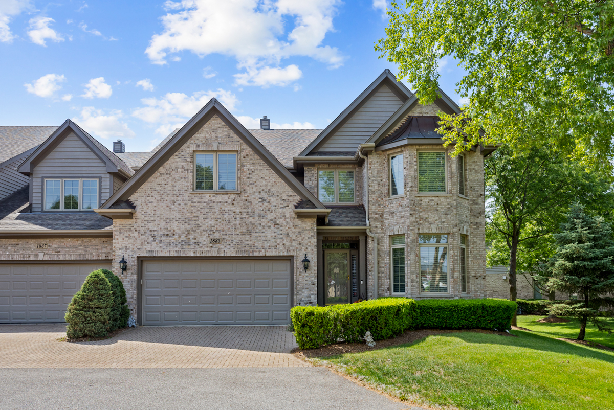 Property Photo: 1835 Rizzi Lane IL 60103