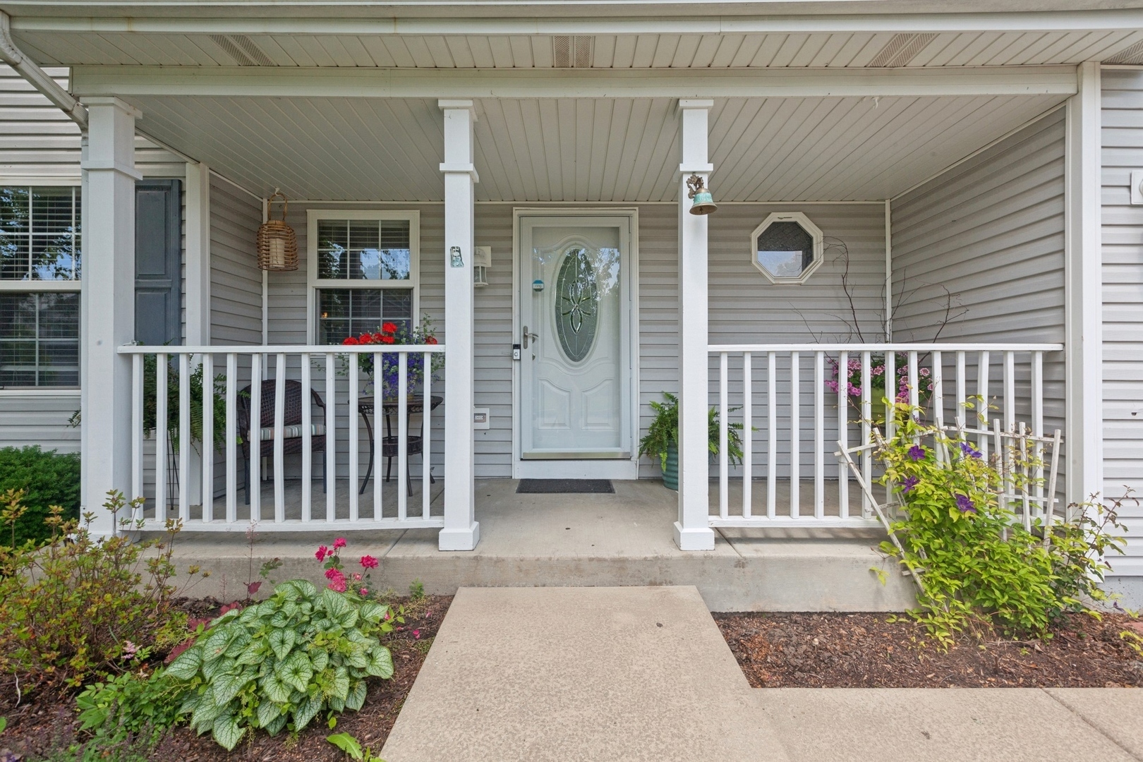 Property Photo:  1519 Parkside Drive  IL 60586 
