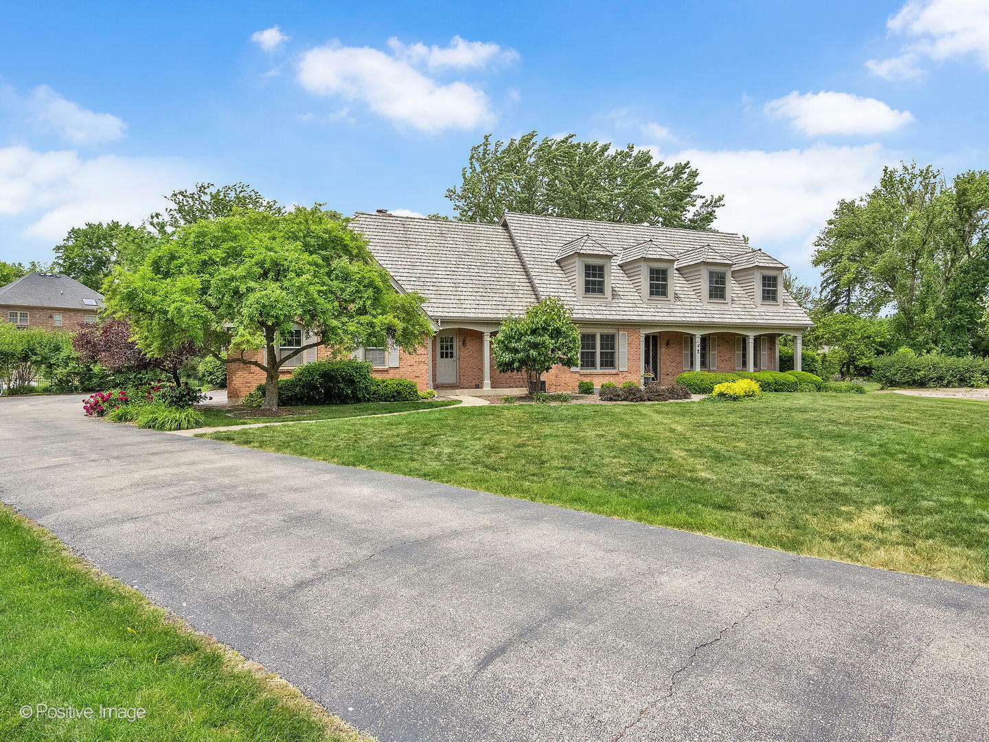 Property Photo: 2 Stirrup Cup Court IL 60174
