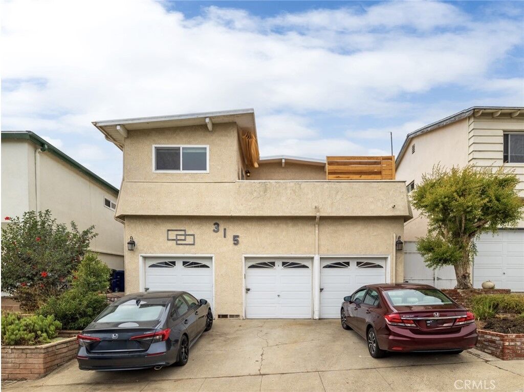 Property Photo: 315 Bungalow Drive CA 90245
