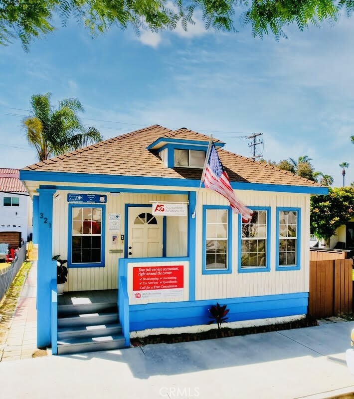 Property Photo: 321 5th Street CA 92648