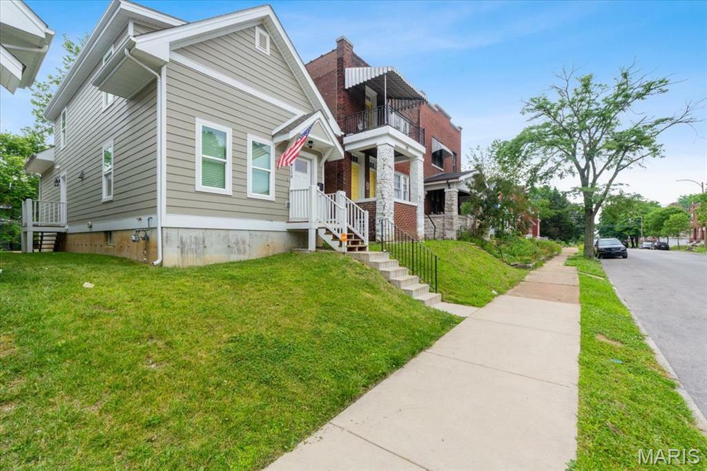Property Photo: 3158 Nebraska Avenue MO 63118