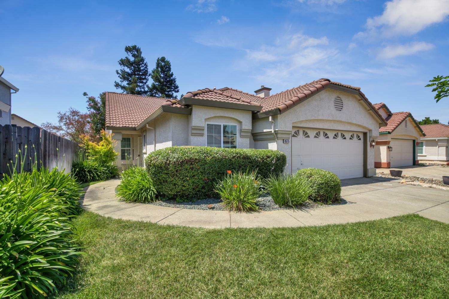 Property Photo: 8575 Summer Knoll Way CA 95624