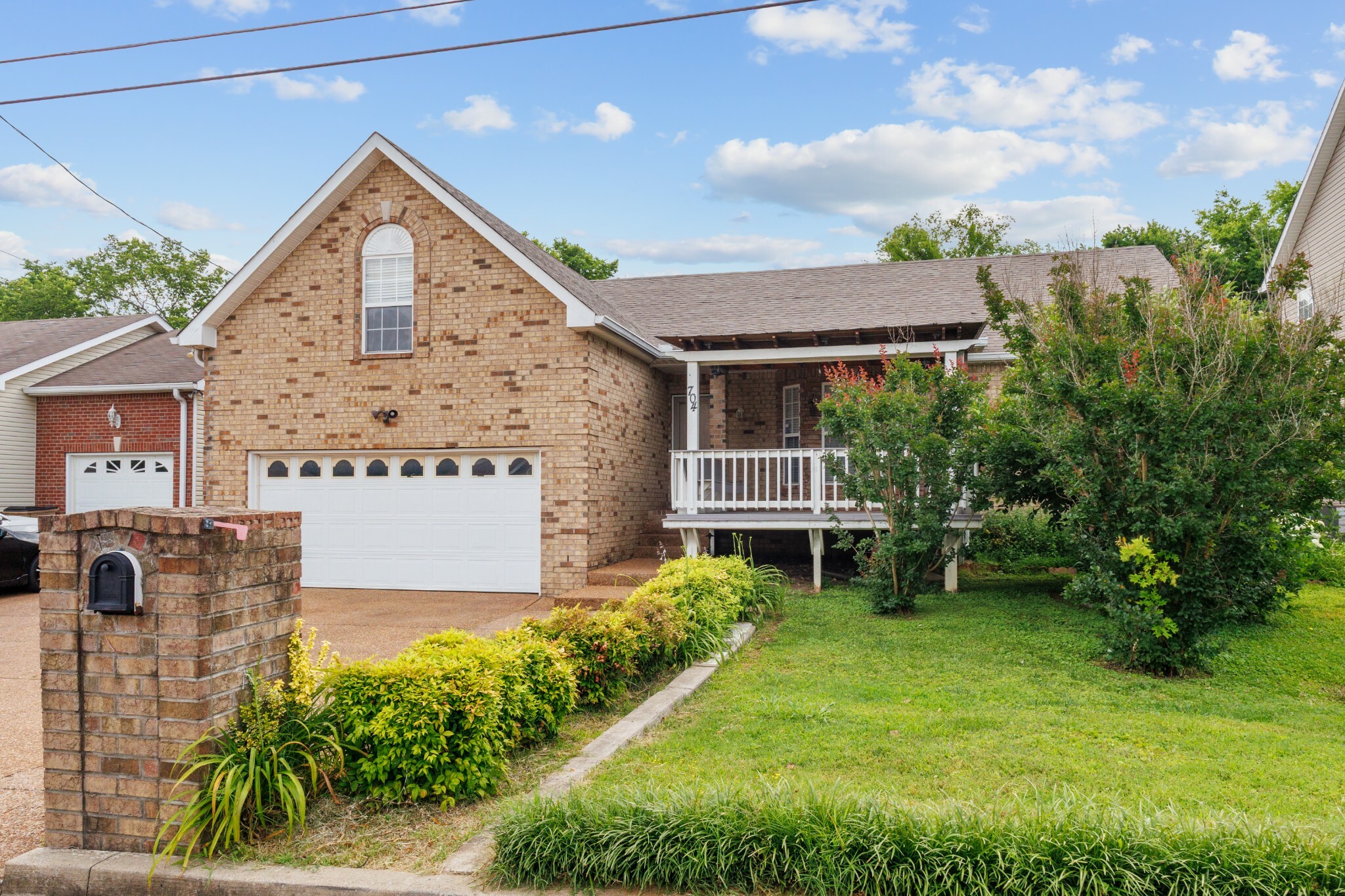 Property Photo: 704 Shandale Dr TN 37115