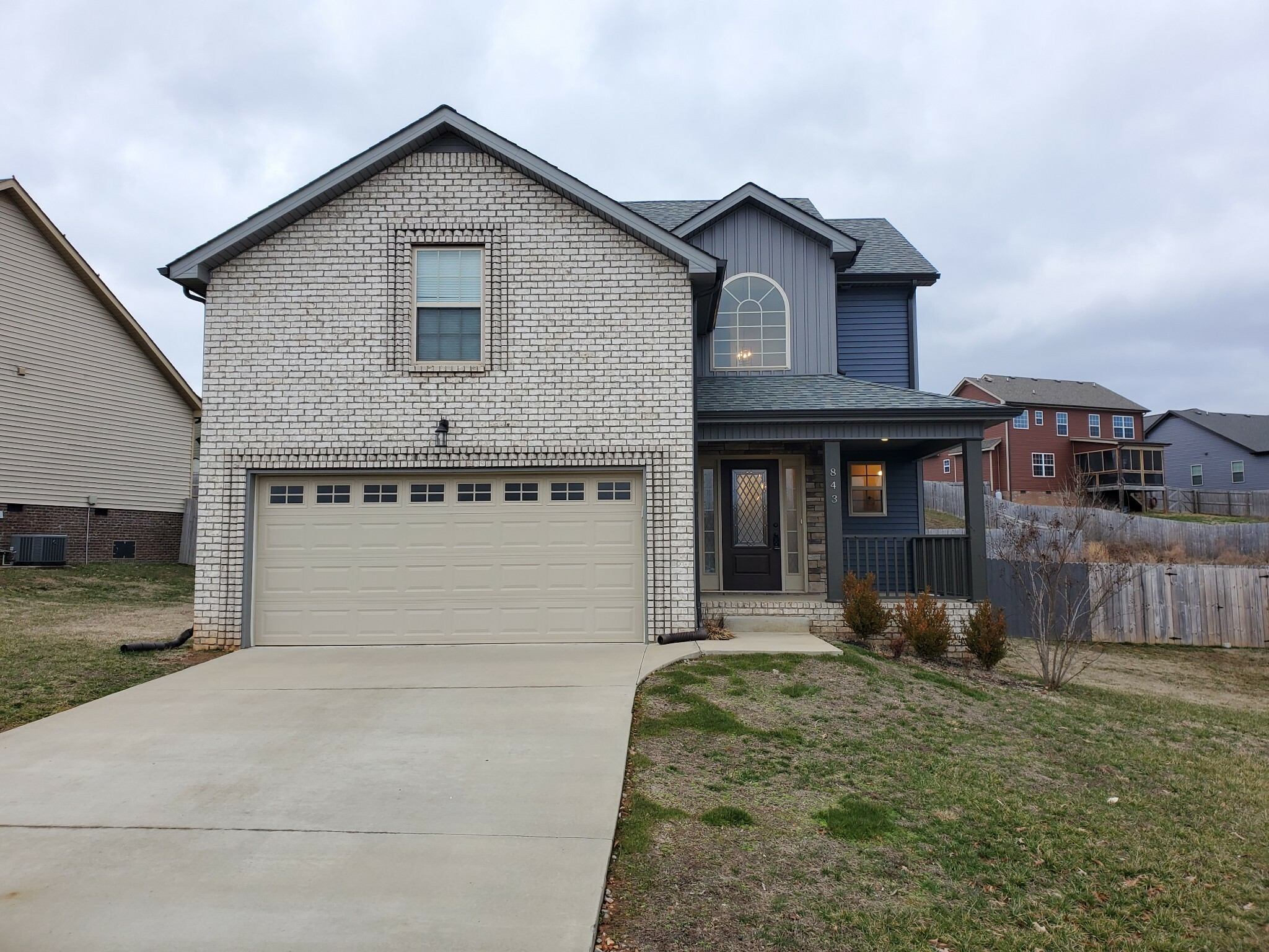 Property Photo: 843 Crestone Ln TN 37042