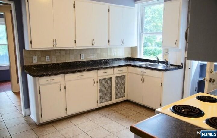 Property Photo:  76 Grove Street  NJ 07042 
