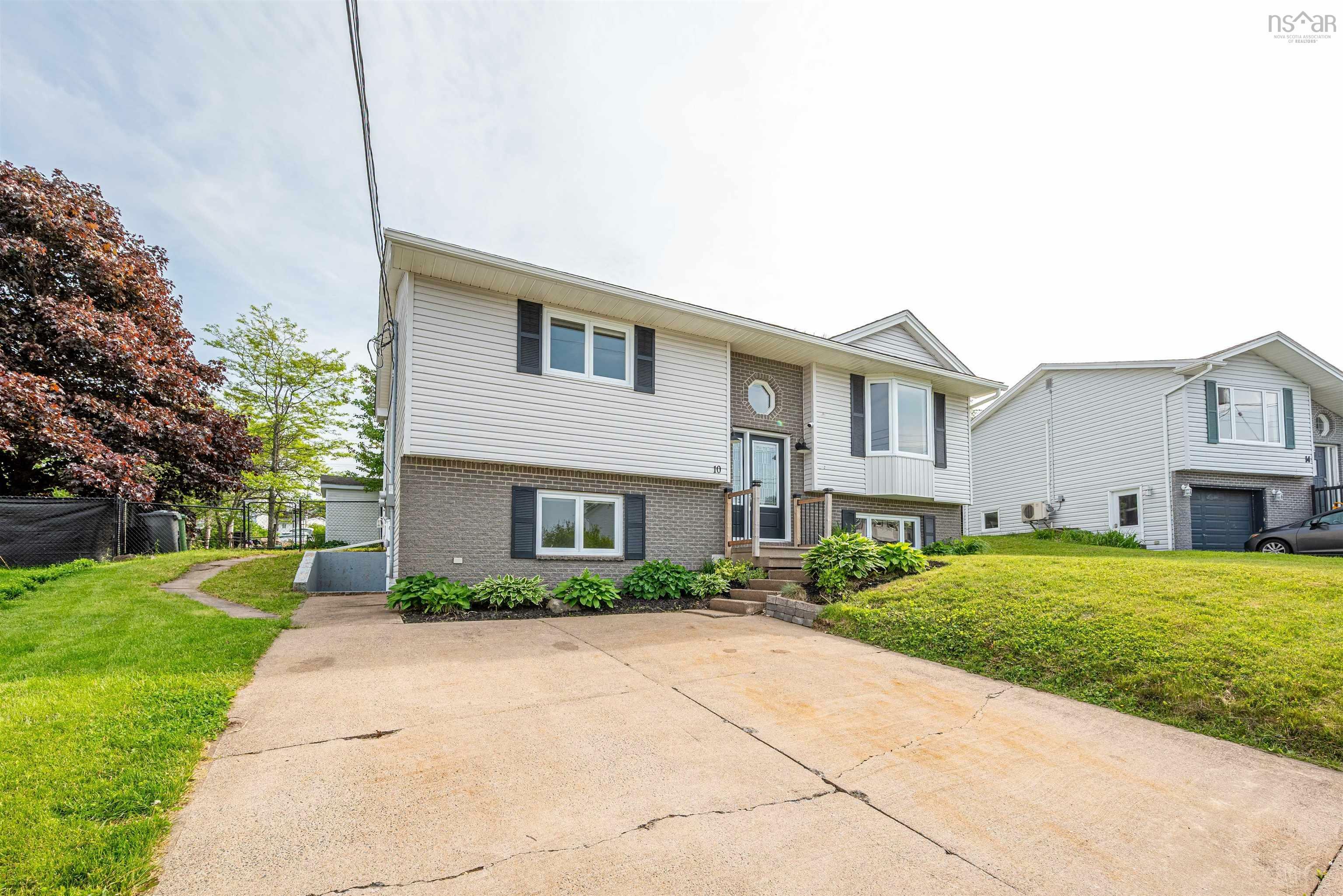 Property Photo: 10 Barque Court NS B4E 2T6