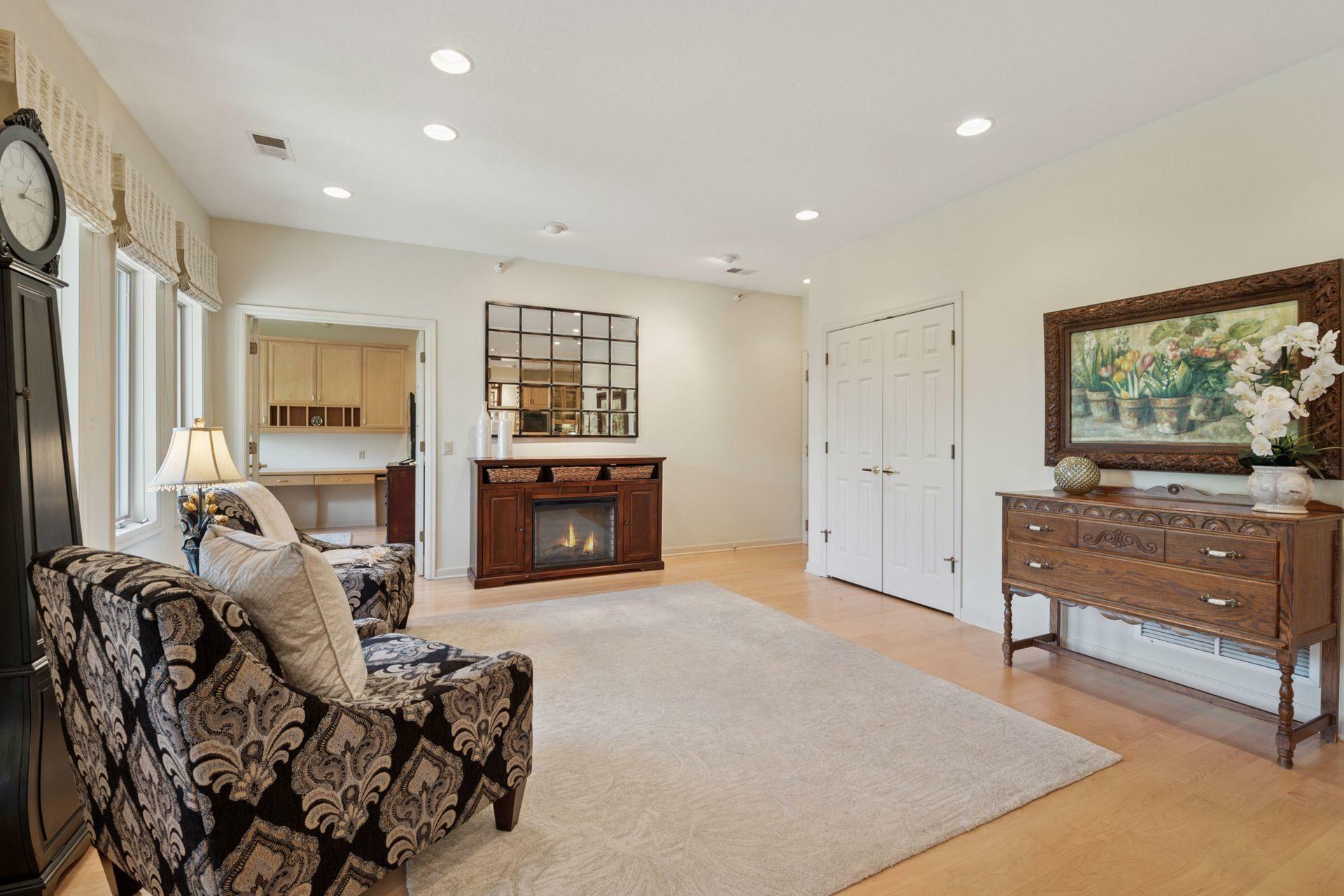 Property Photo: 5120 France Avenue S 202 MN 55410