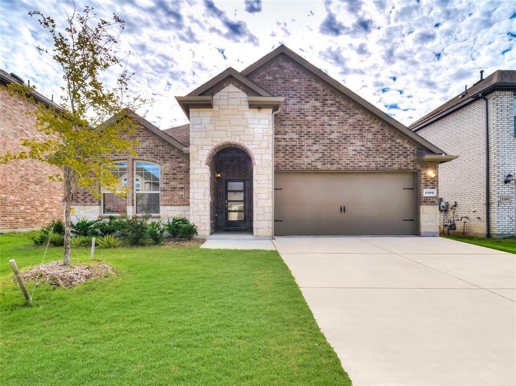 Property Photo: 1109 Goldfinch Drive TX 75009