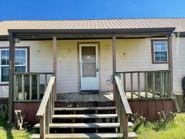 Property Photo: 825 Oaks Crossing Road TX 76067