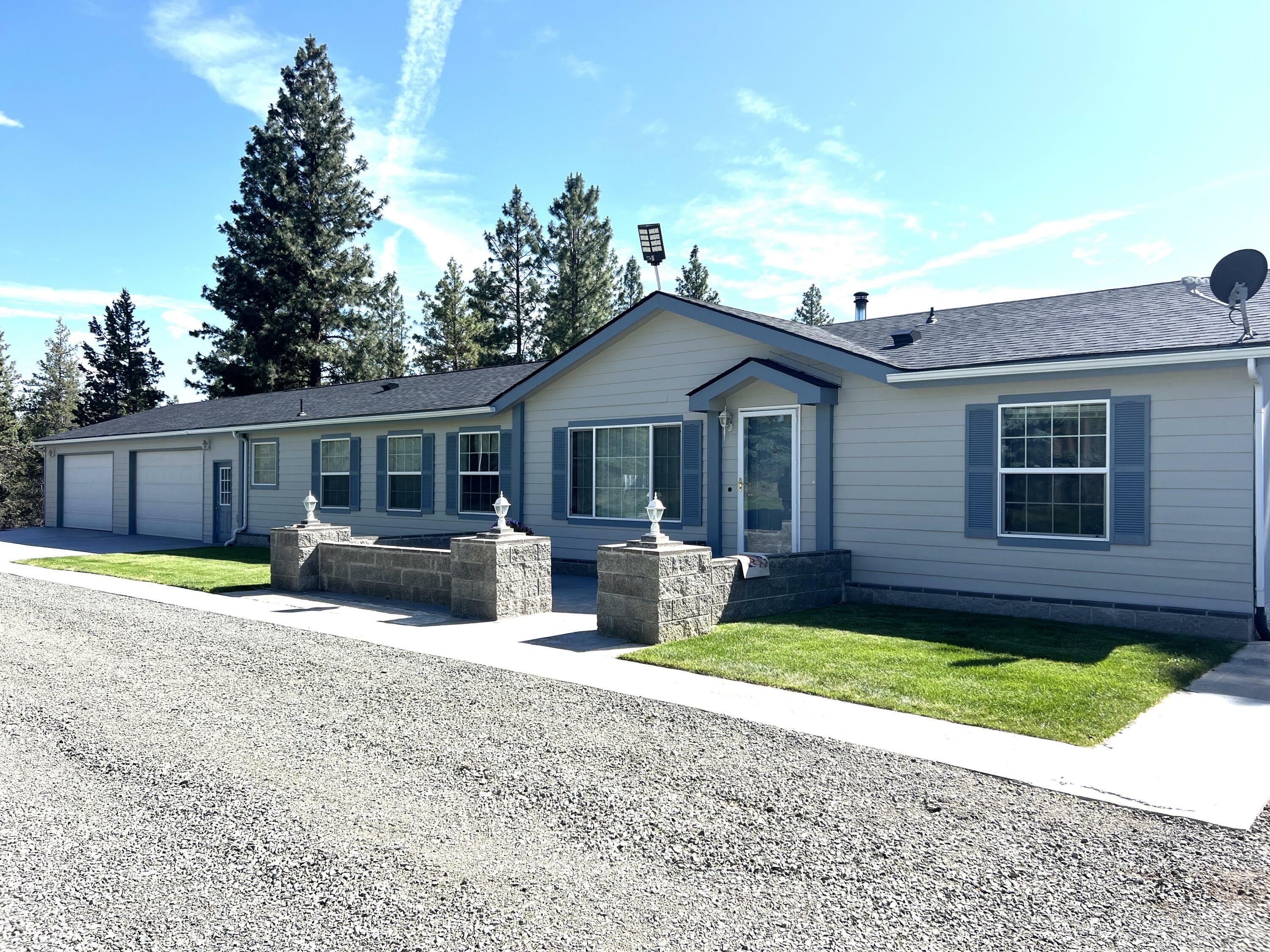 Property Photo: 8334 Mina Bird Drive OR 97623