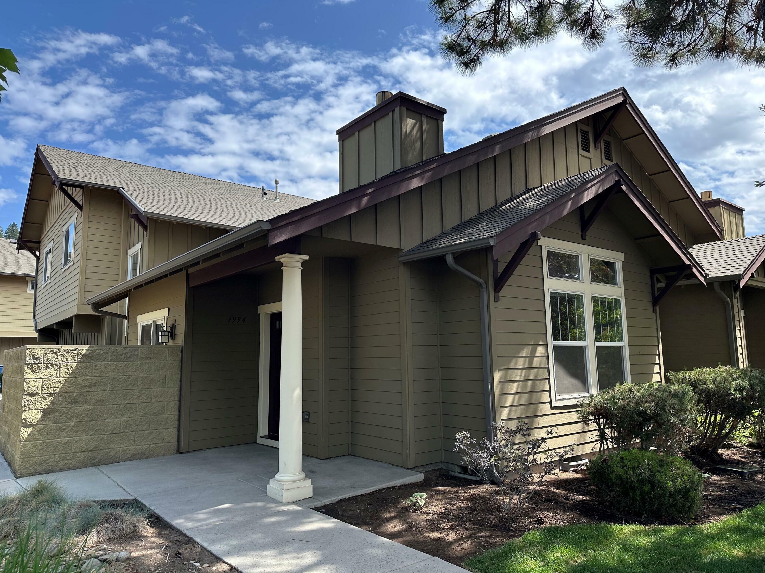 Property Photo: 1994 NW Shevlin Park Road OR 97703