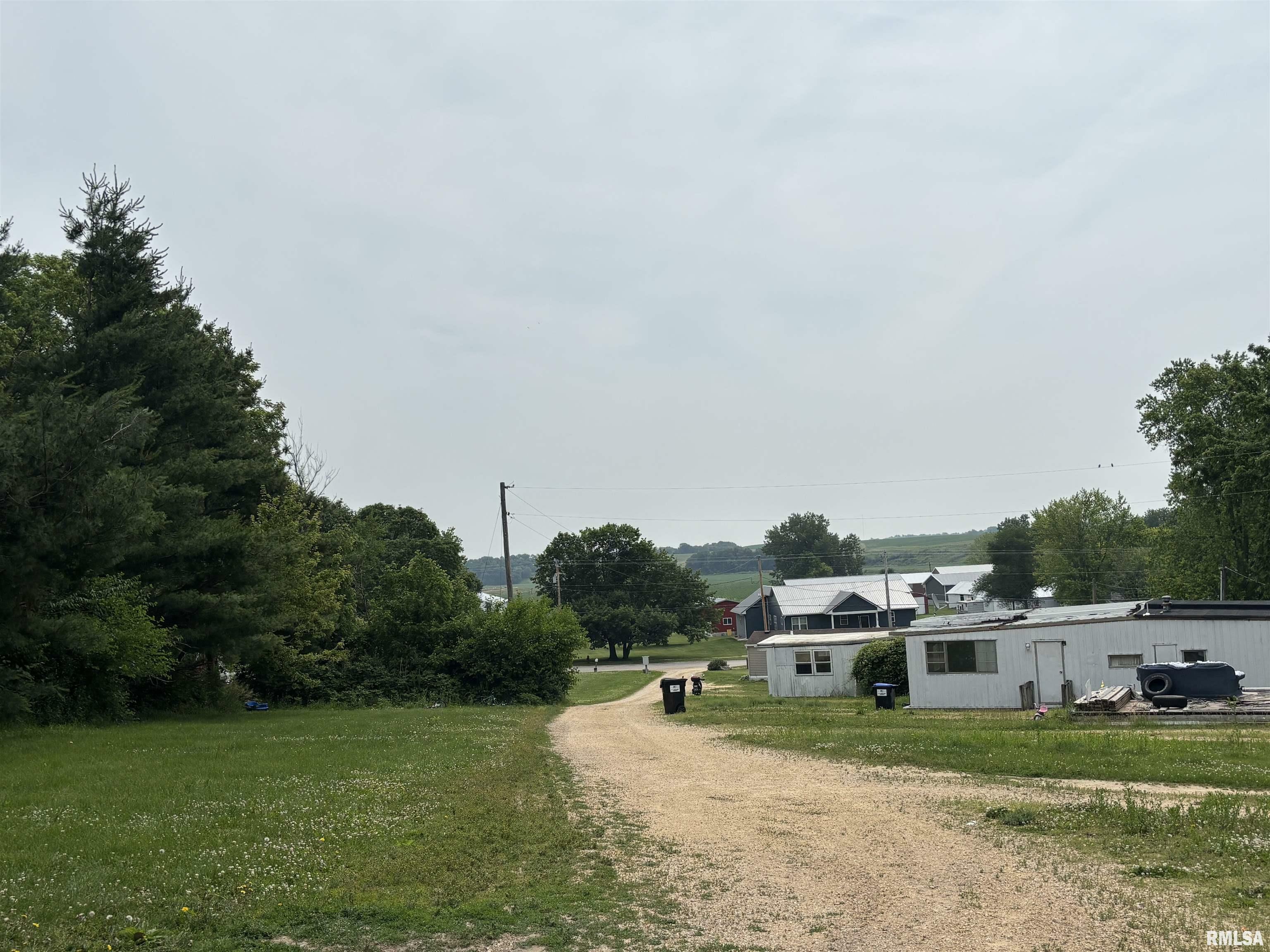 Property Photo: 131 Broadway Street IA 52731
