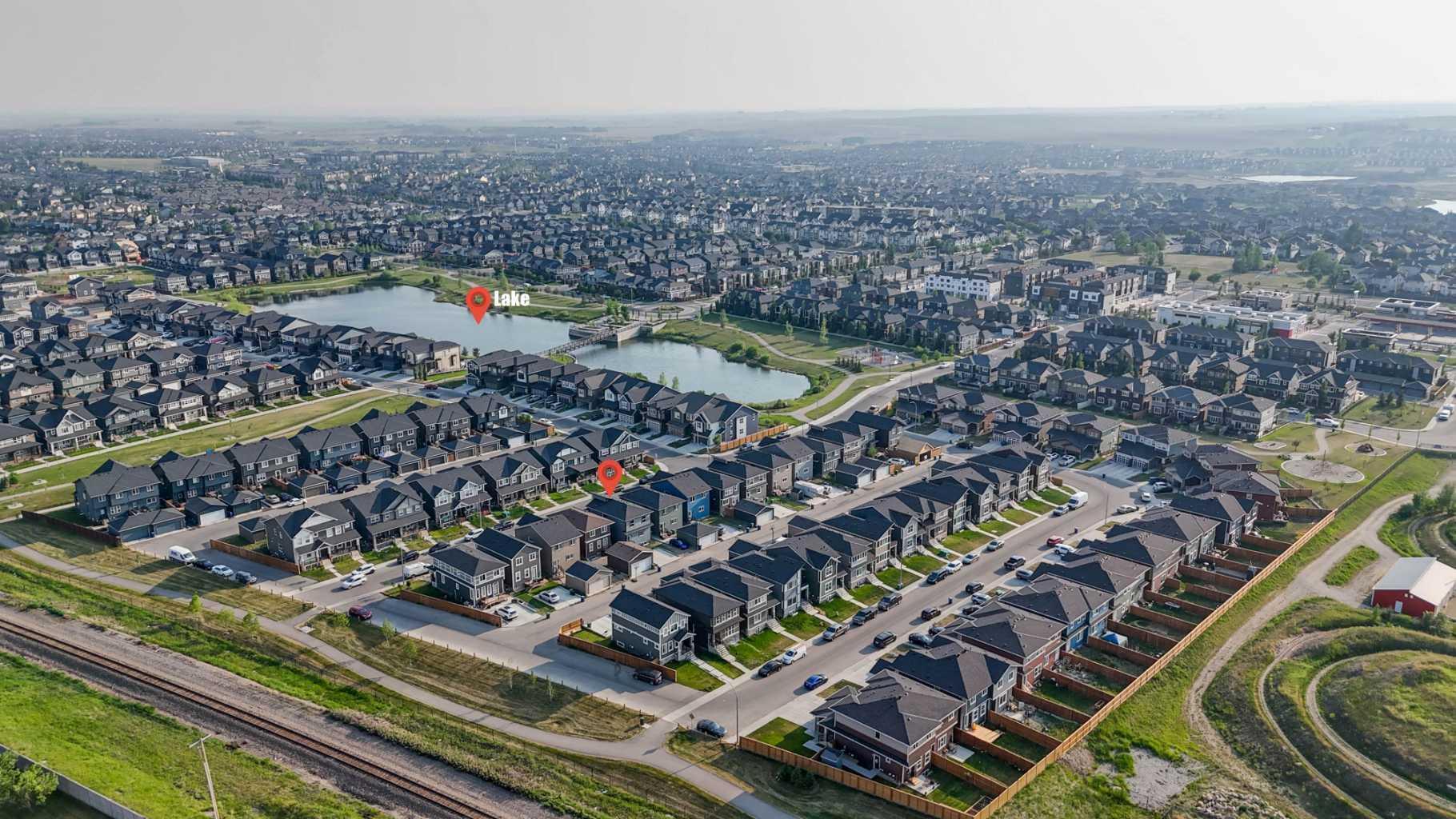 Property Photo:  62 Midtown Crossing SW  AB T4B 5H1 