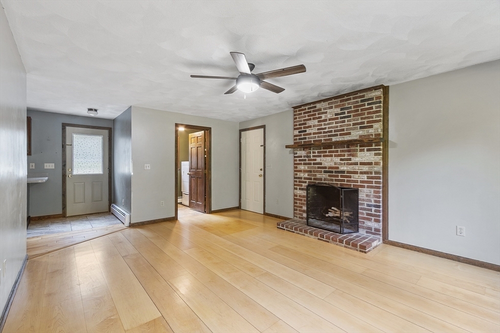 Property Photo:  146 Lowell Rd  MA 01463 