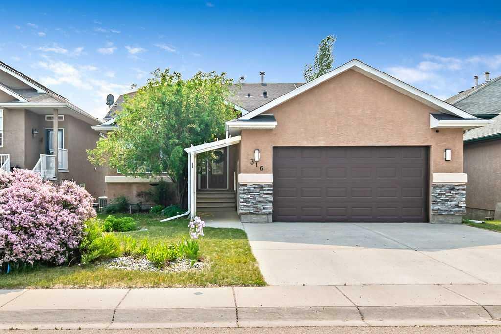 Property Photo: 316 Lineham Acres Drive NW AB T1V 1W7