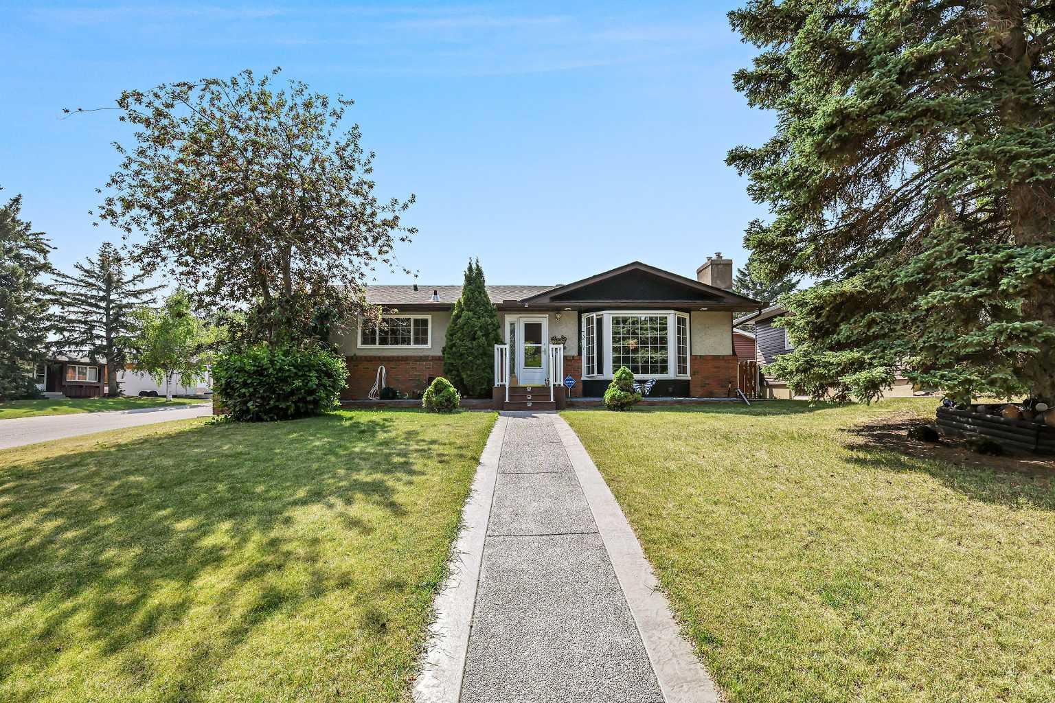 Property Photo: 8627 Athabasca Street SE AB T2H 1S2