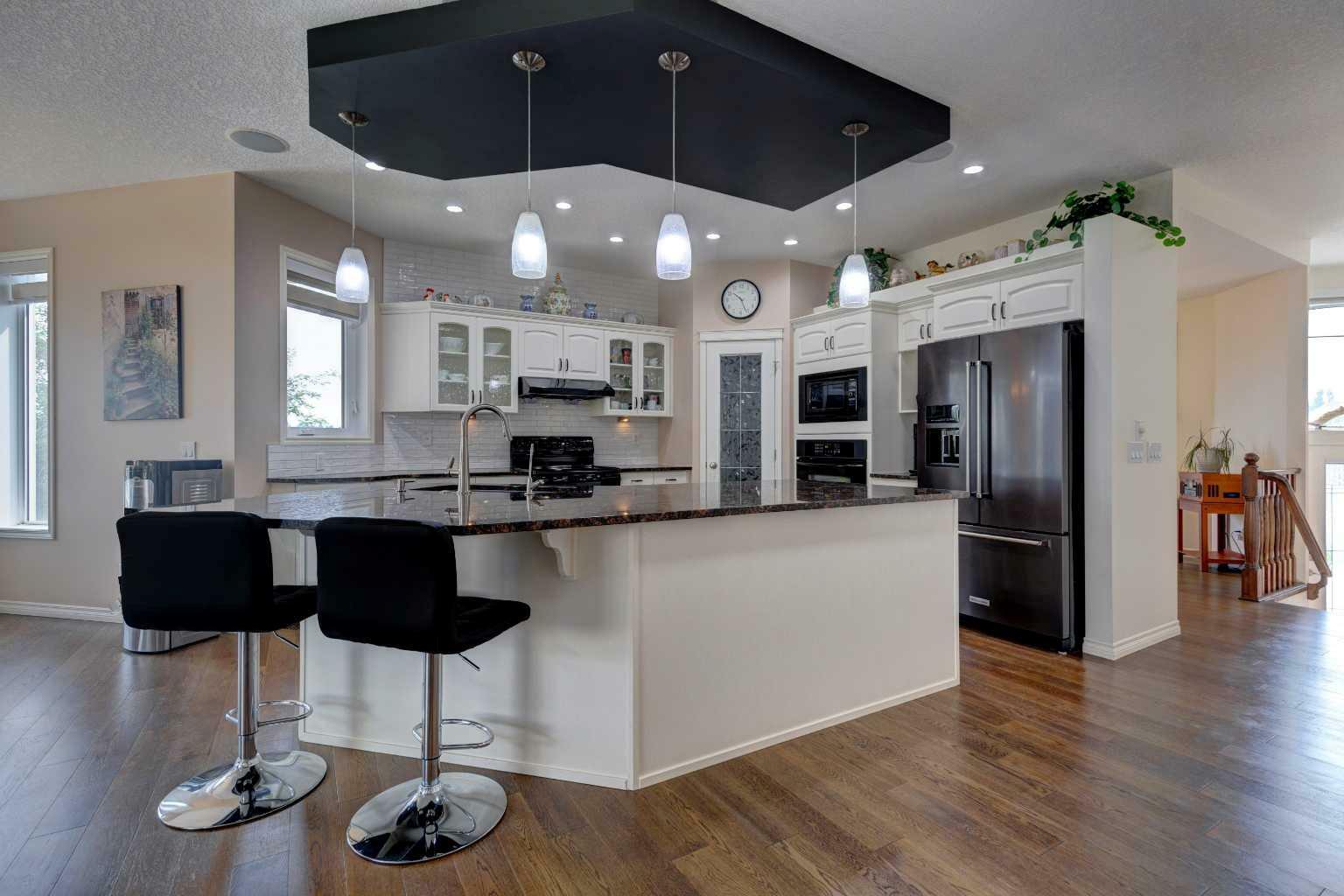 Property Photo: 2 Cranridge Heights SE AB T3M 0E7