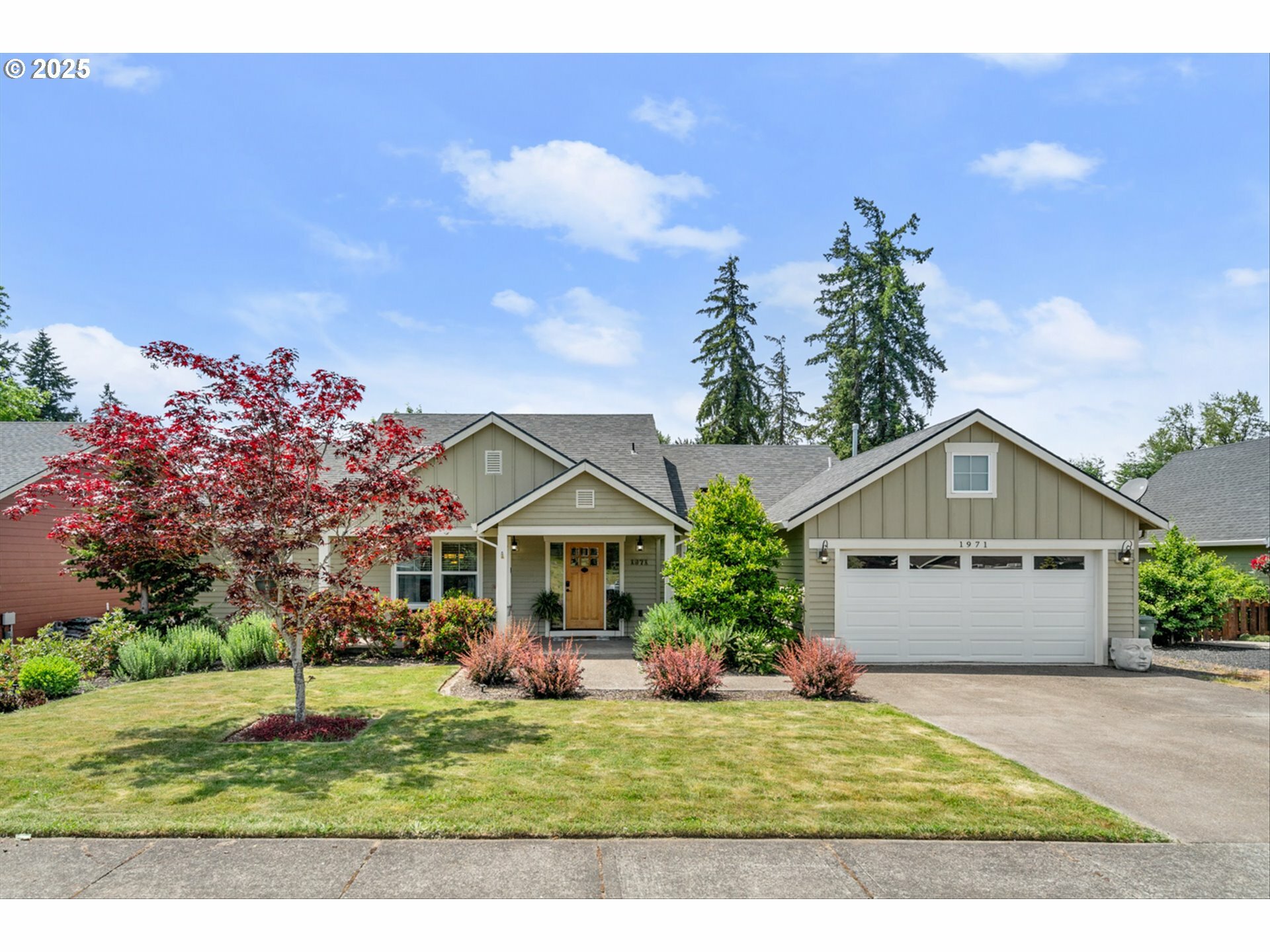 Property Photo: 1971 Nickerson Ave OR 97064