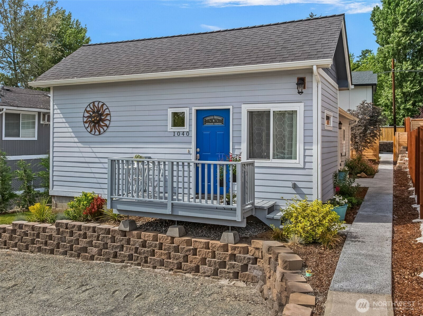 Property Photo: 1040 S Director Street A WA 98108