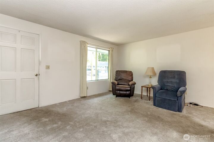 Property Photo:  26622  190th Avenue SE  WA 98042 