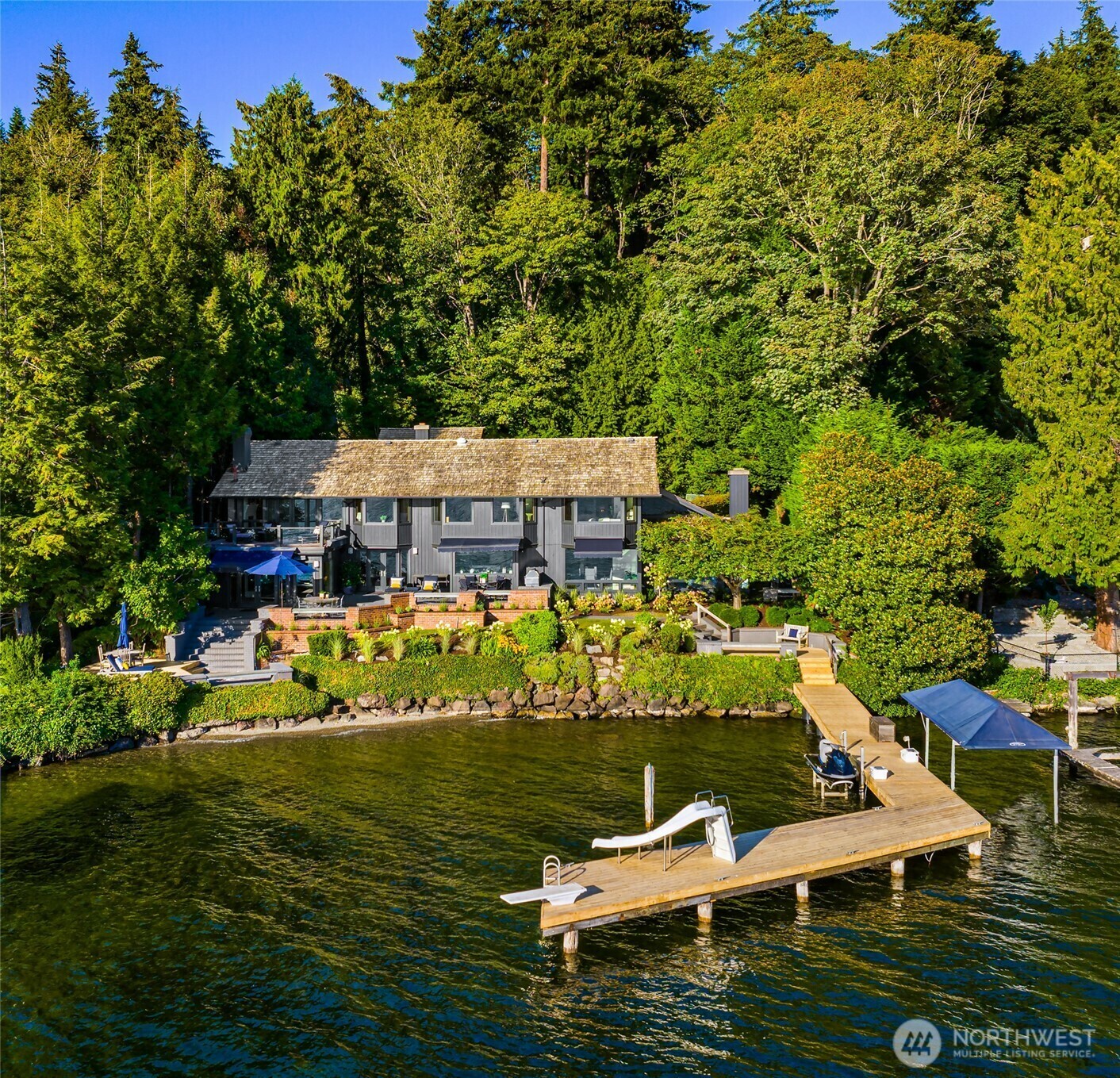 Property Photo: 18 Holly Lane WA 98040