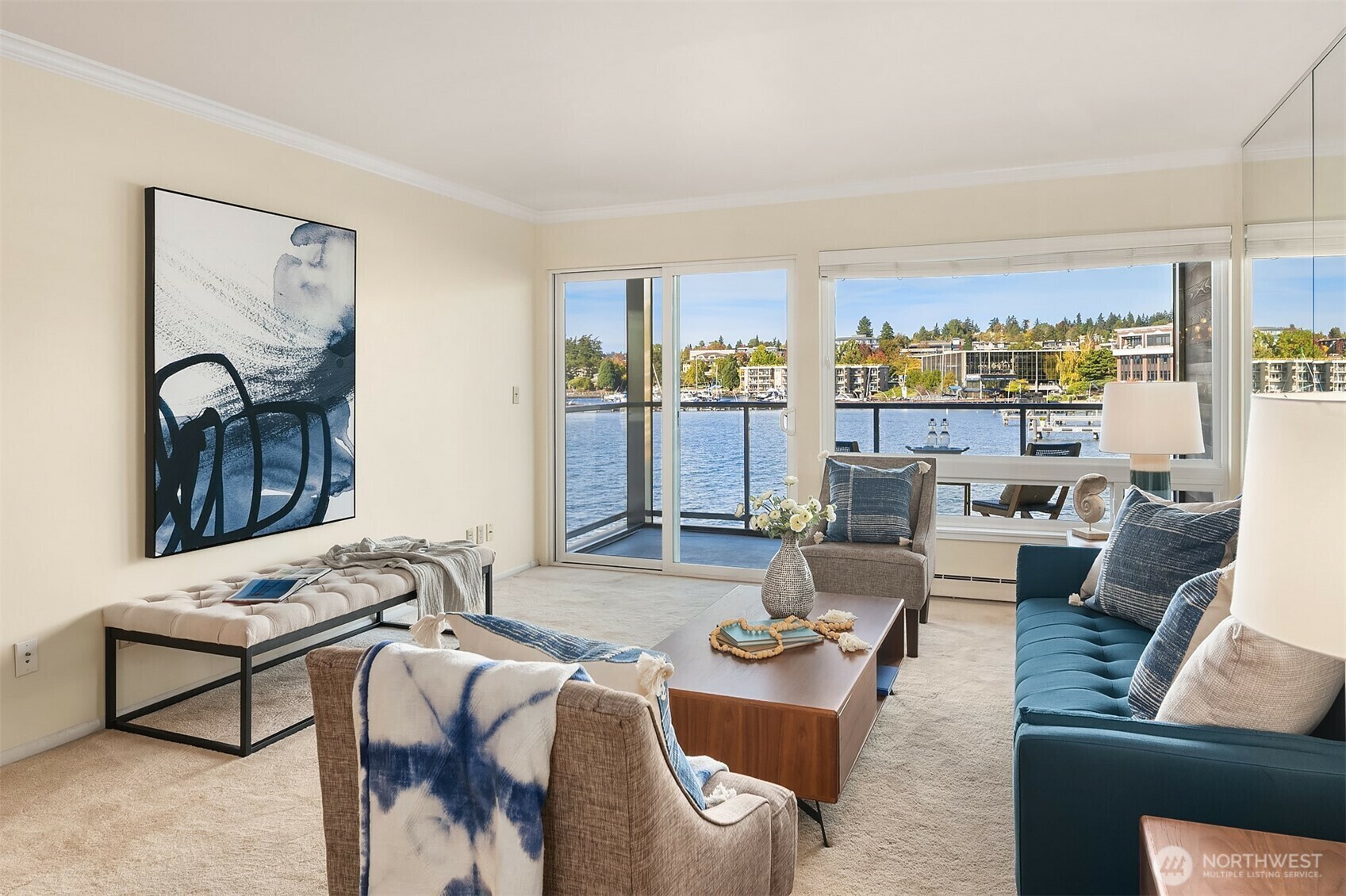 Property Photo: 515 Lake Street S 205 WA 98033