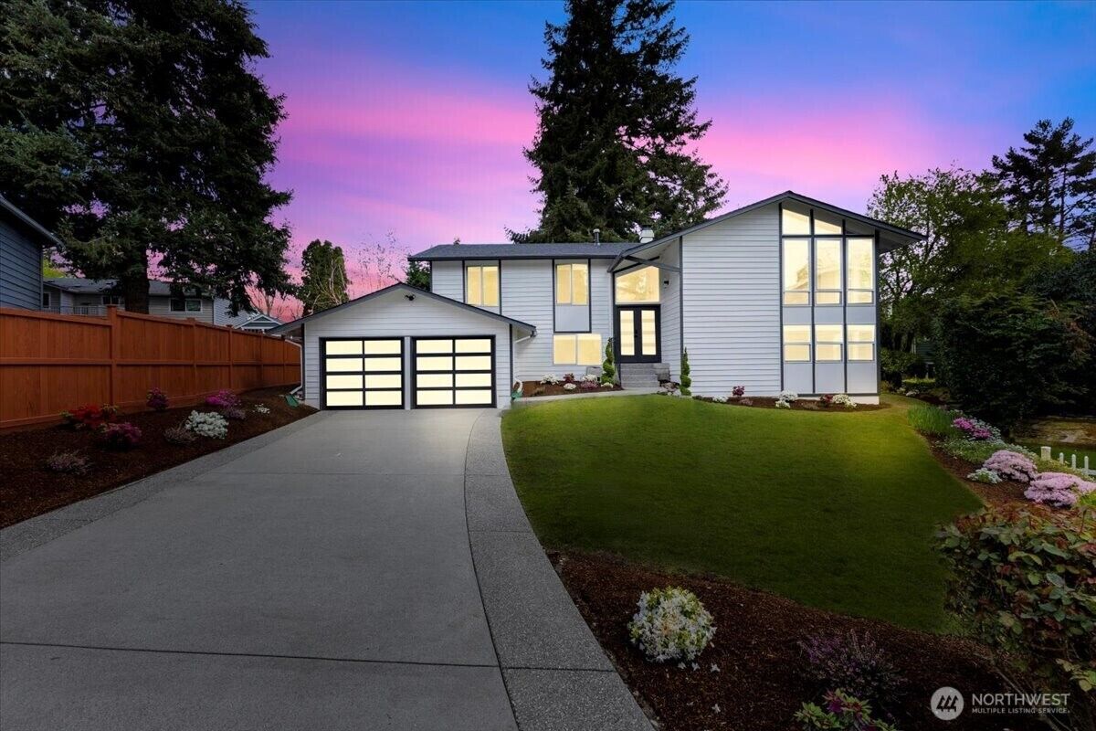 Property Photo: 12816 130th Court NE WA 98034