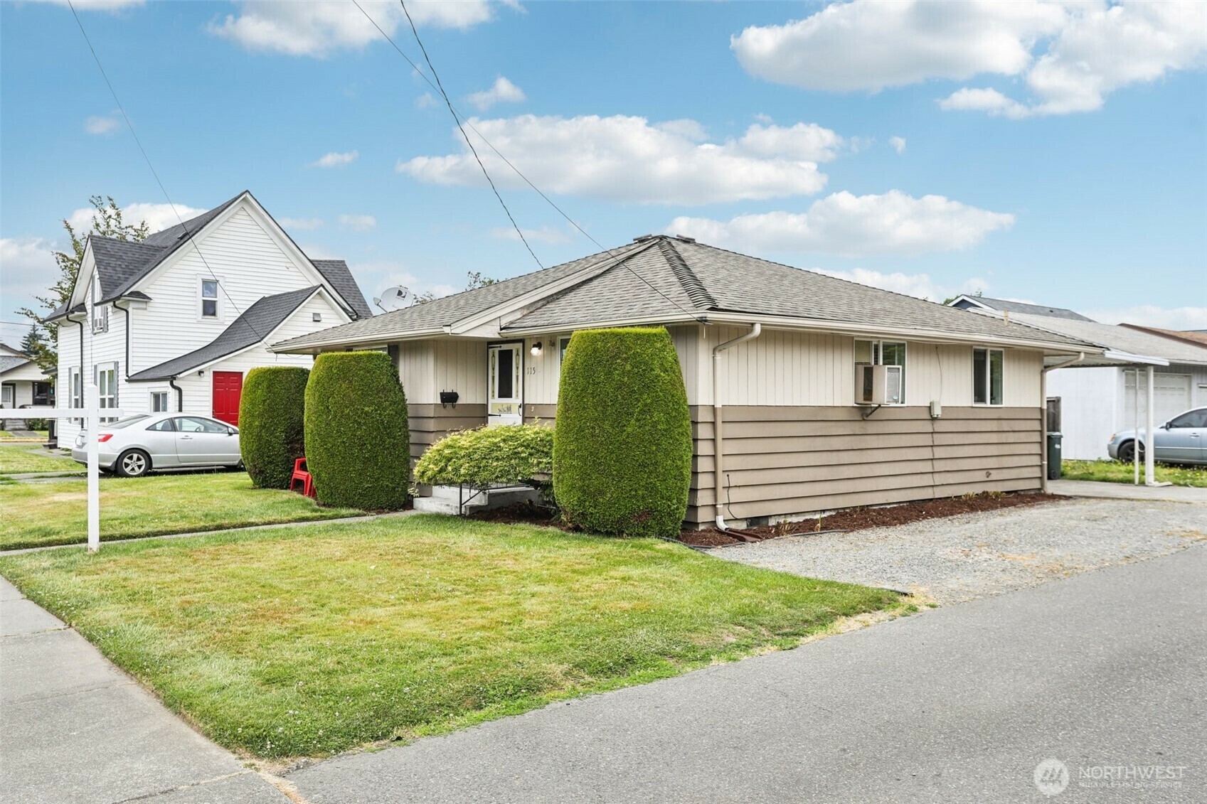 Property Photo: 115 7th Avenue SW WA 98371