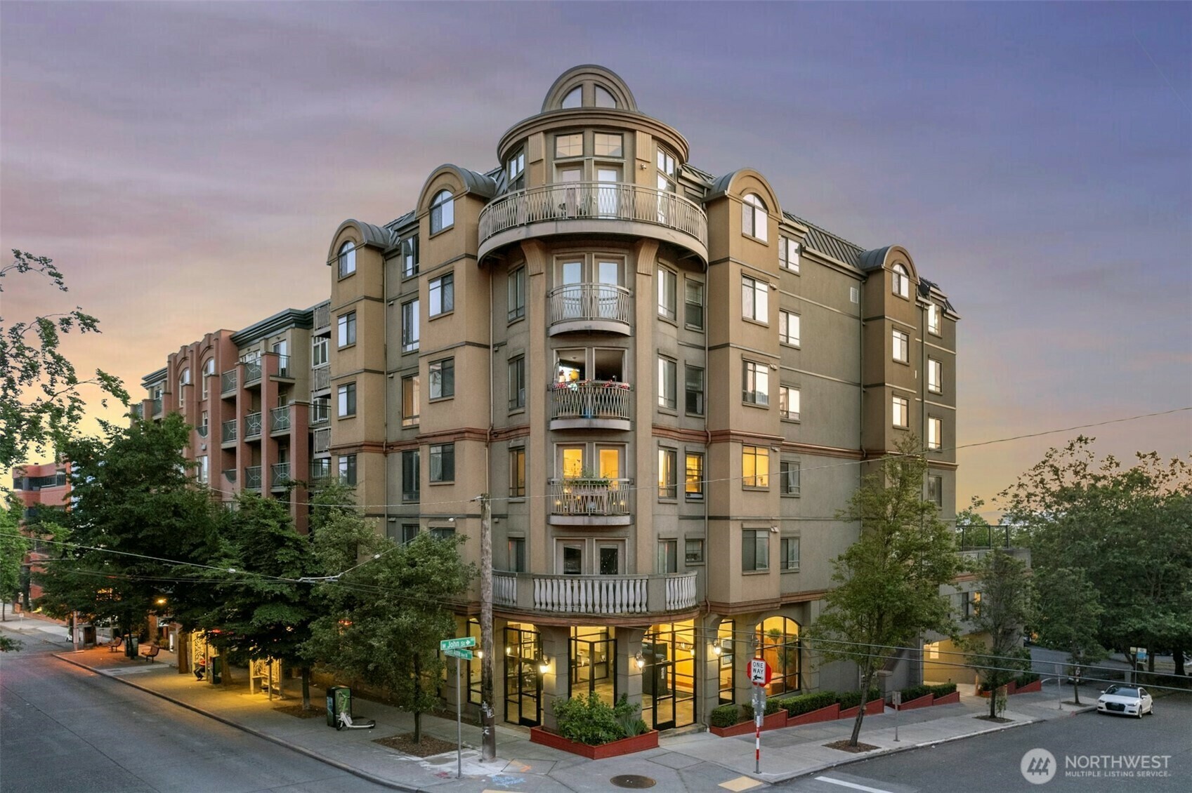Property Photo: 133 Queen Anne Avenue N 304 WA 98109