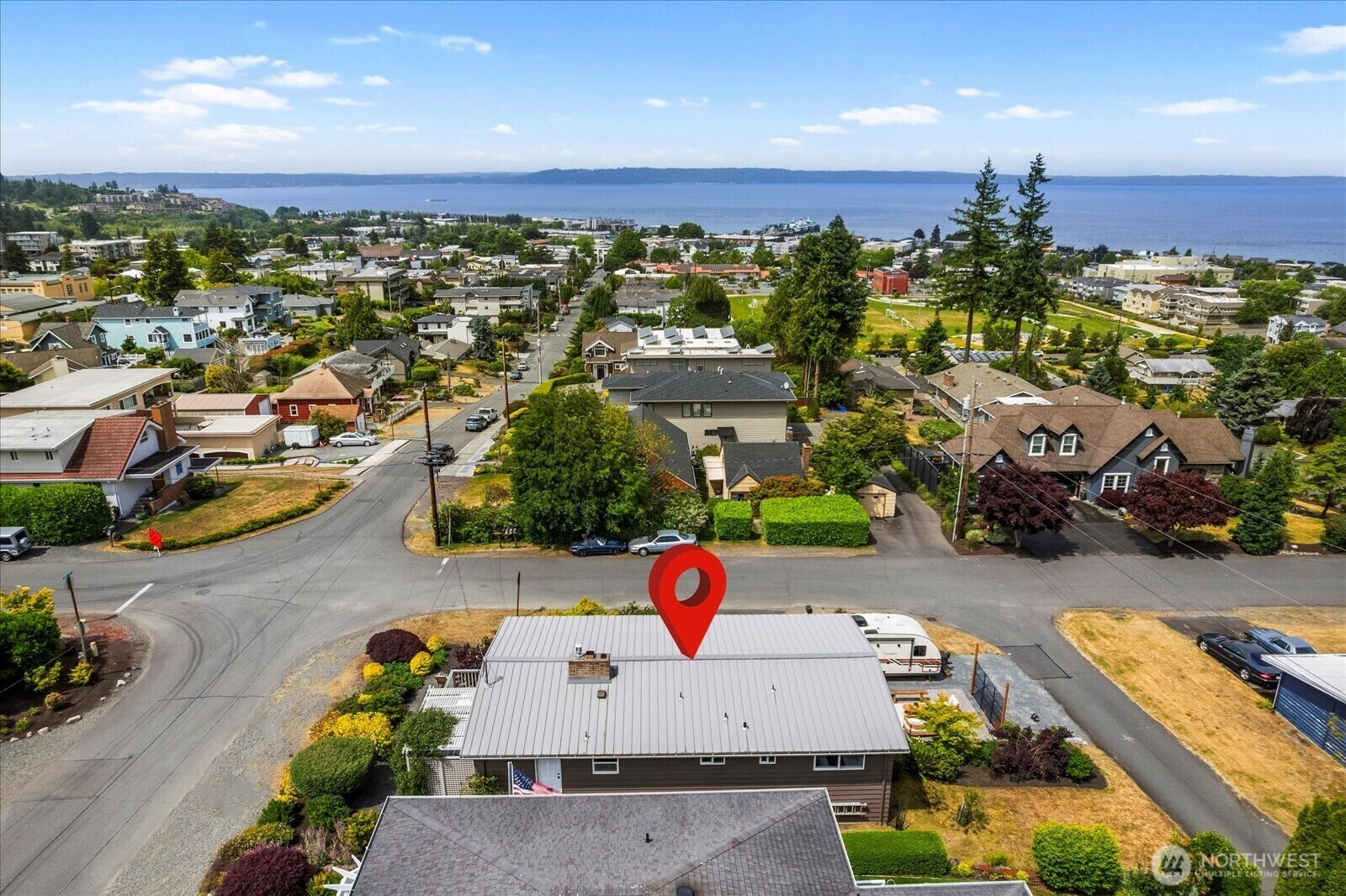 Property Photo: 206 8th Avenue N WA 98020