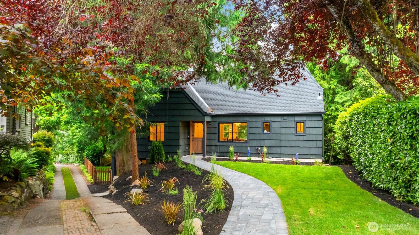 Property Photo: 2275 NE 60th Street WA 98115