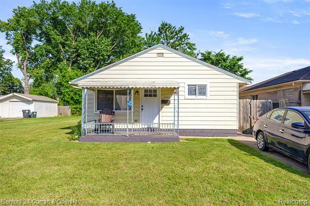 Property Photo: 17295 Dora Street MI 48122