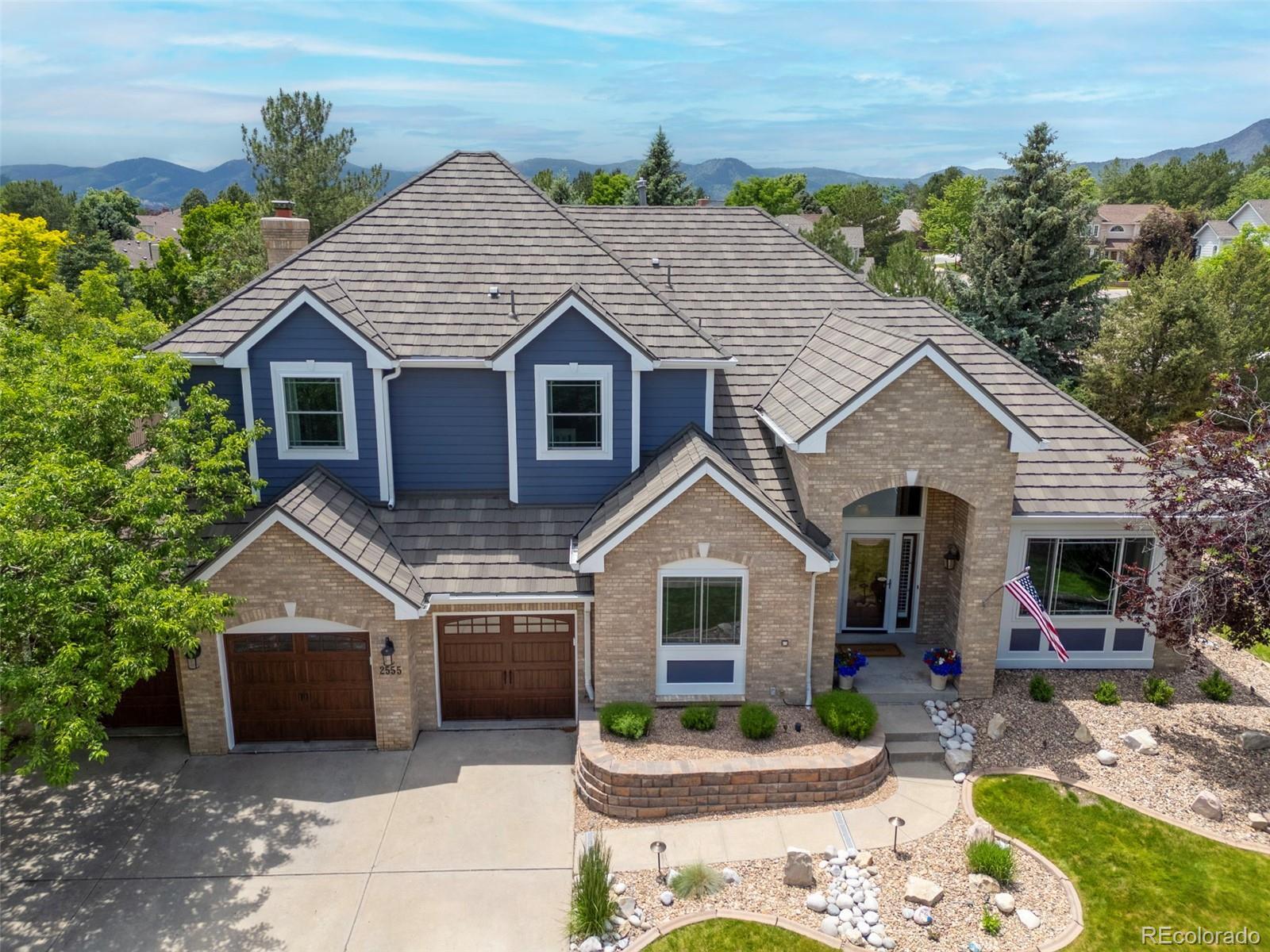 Property Photo: 2555 S Zang Street CO 80228