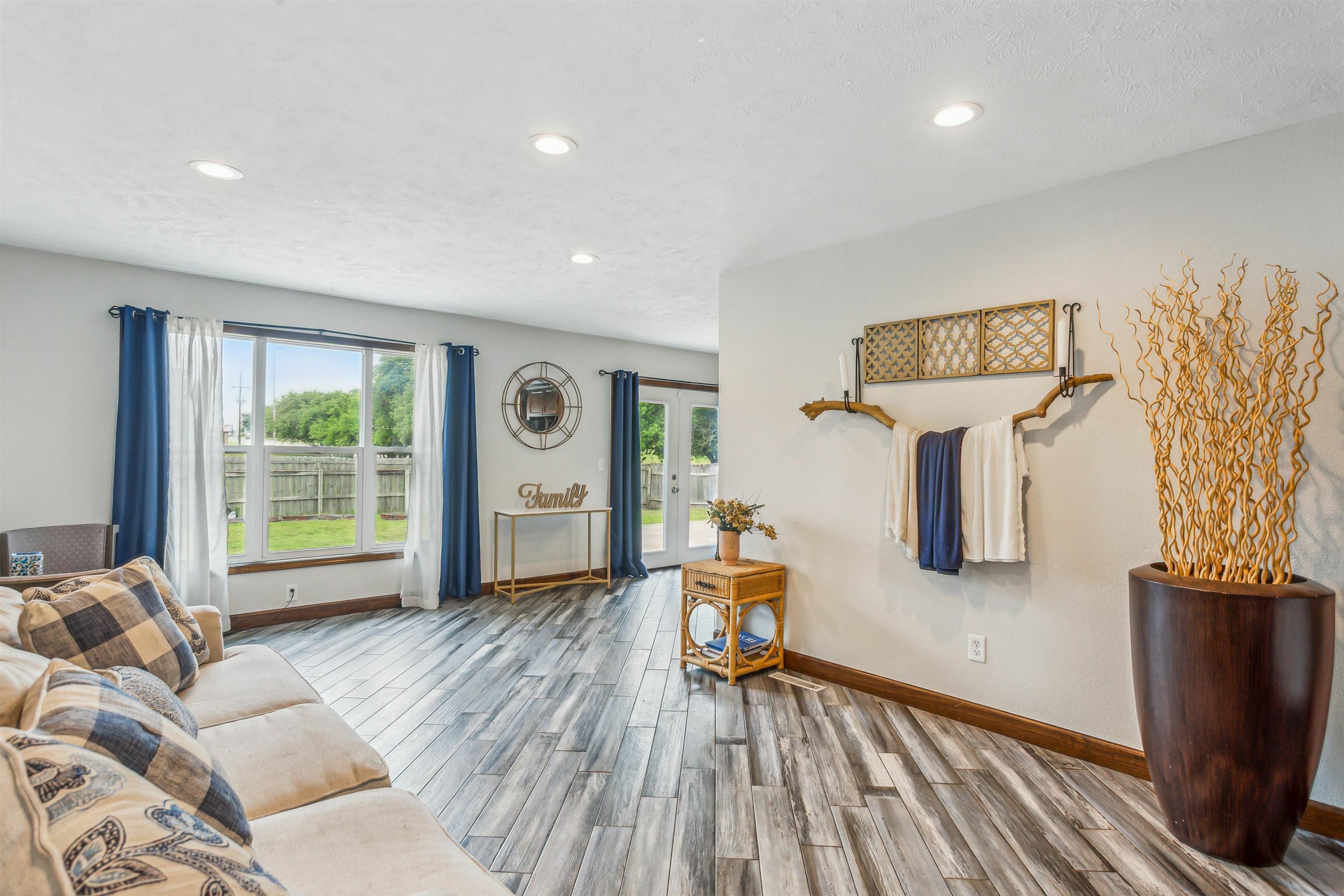 Property Photo: 4801 E Looman KS 67220