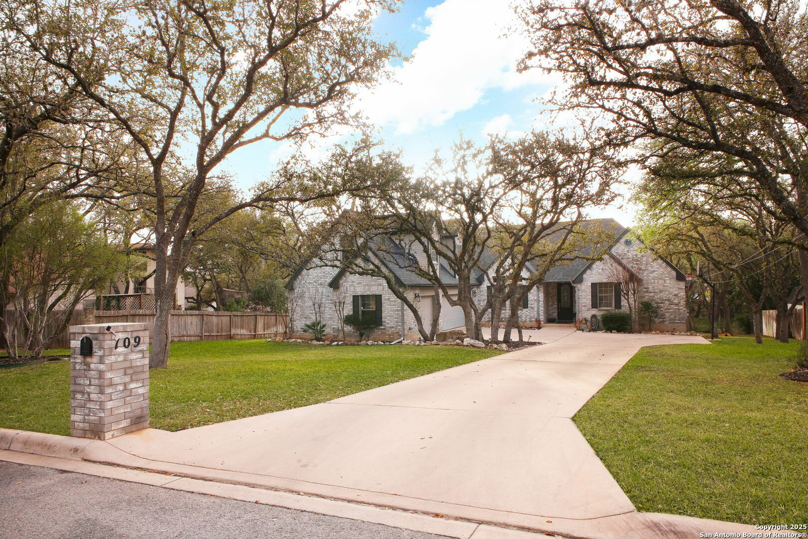 109 Trailcrest  Hollywood Park TX 78232 photo